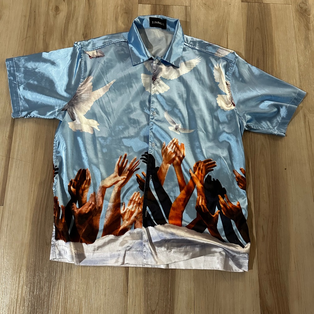 Men’s Button Down Top w/ Dove’s